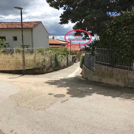 شقة Anika Komiža